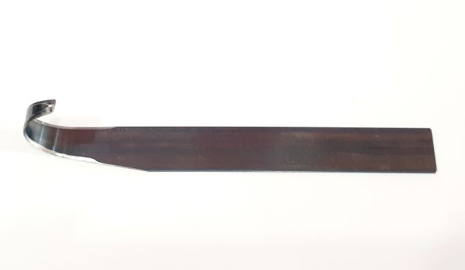仕上げ用カンナ　No.28　黒帯鉄製　長さ150～170ｍｍ　陶芸用　高台をつけたり、側面の肉厚の調整に　