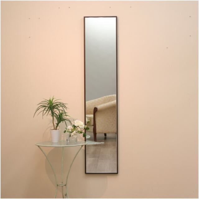 ナチュラルウッド仕上げのシンプルな木製フレームウォールミラー