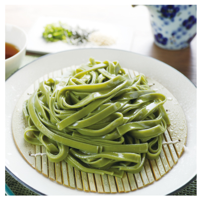 雪ひらうどん「抹茶」