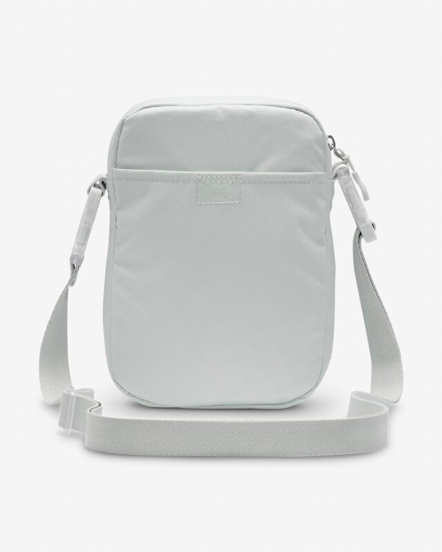 DN2557-034 / ナイキ / NIKE / ナイキ エレメンタル プレミアム