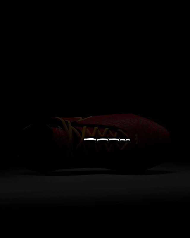 ポイント2倍！】HF0711-600/ NIKE / ナイキ / LBJ NXXT GEN ISUS EP