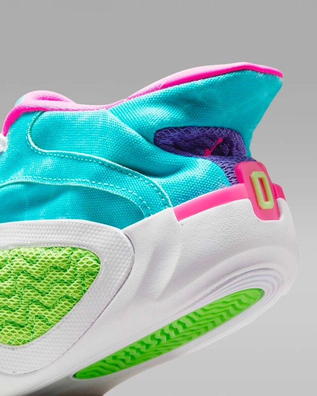 Jordan バスケットボールシューズ テイタム3　　　NIKE　ジュニア NIKE公式】テイタム 3 PF 