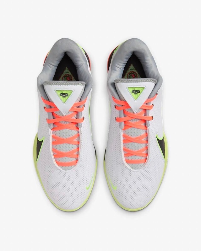 ポイント2倍！】HF0700-900 / NIKE / ナイキ / LEBRON XXII EP 