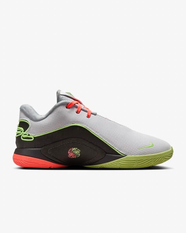 ポイント2倍！】HF0700-900 / NIKE / ナイキ / LEBRON XXII EP 