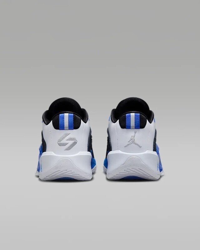 1月1日発売】【ポイント2倍！】FQ1285-003/ JORDAN / LUKA 3 PF