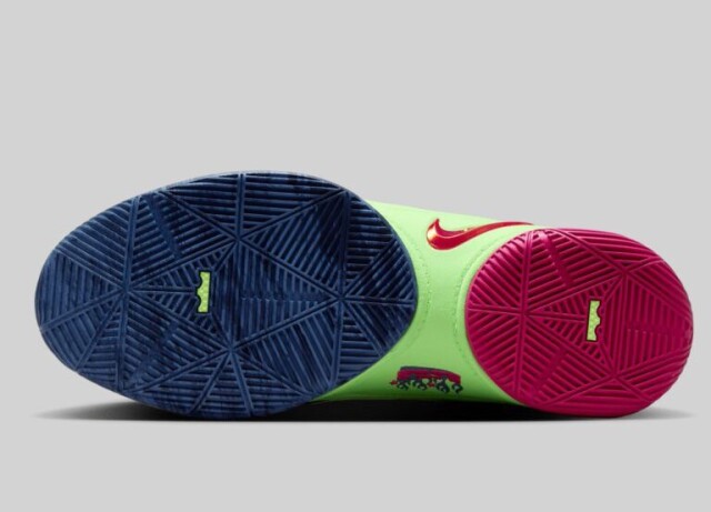 専用　レブロン22 lebron xxⅡ NIKE ナイキ　バッシュ　バスケ NIKE 「LEBRON XXII」(EP)はどんな人におすすめ？サイズ感・耐久