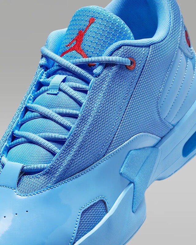 ポイント2倍！】FQ8298-401 / JORDAN / ジョーダン/ JORDAN MAX AURA6