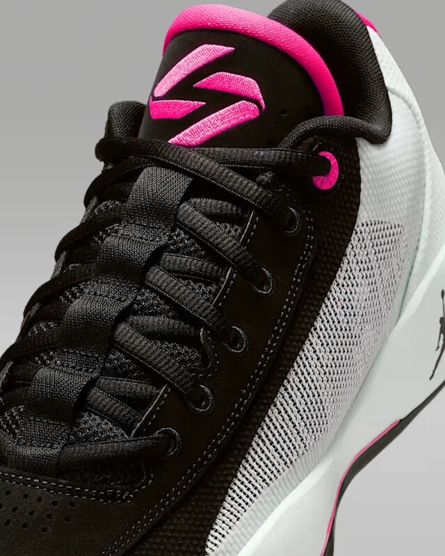 LUKA.77 PF ルカ・ドンチッチ ジョーダン　バスケ バッシュ　シューズ LUKA.77 PF ルカ・ドンチッチ ジョーダン バスケ バッシュ