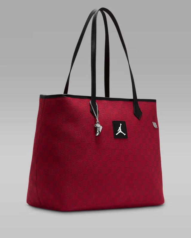 Jordan Monogram トートバッグ NIKE公式】ジョーダン モノグラム トートバッグ (32L