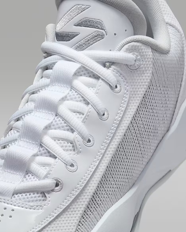 JORDAN　LUKA 77 PF バスケットボールシューズ ホワイト JORDAN LUKA 77 PF バスケットボールシューズ ホワイト - メルカリ
