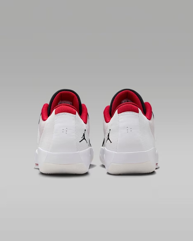 ナイキ　NIKE レブロン　バスケ　バッシュ　コービー　ジョーダン　シューズ HF0819-001/ JORDAN / LUKA 77 PF / ジョーダン