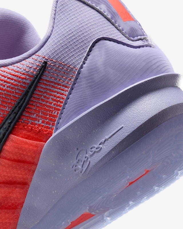 9月12日発売】【ポイント2倍！】 HF2882-500/ NIKE / ナイキ / SABRINA