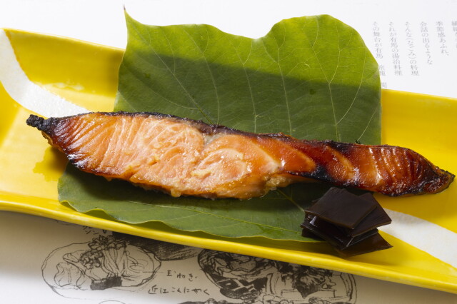 鮭の味噌漬け　中身