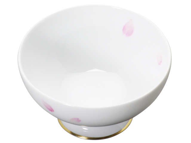 murayan　桜絵柄　純銀　盃　三ツ杯　各桐箱入り 酒器等「野村右園堂」さんに納めました。 ・玉盃／本金花詰優花