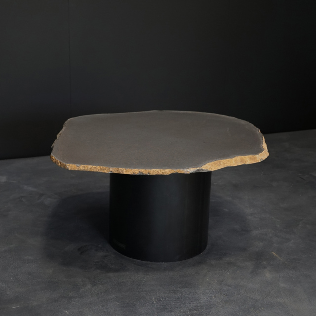 KUROGANE (鐵) 大蔵山スタジオ オンラインストア