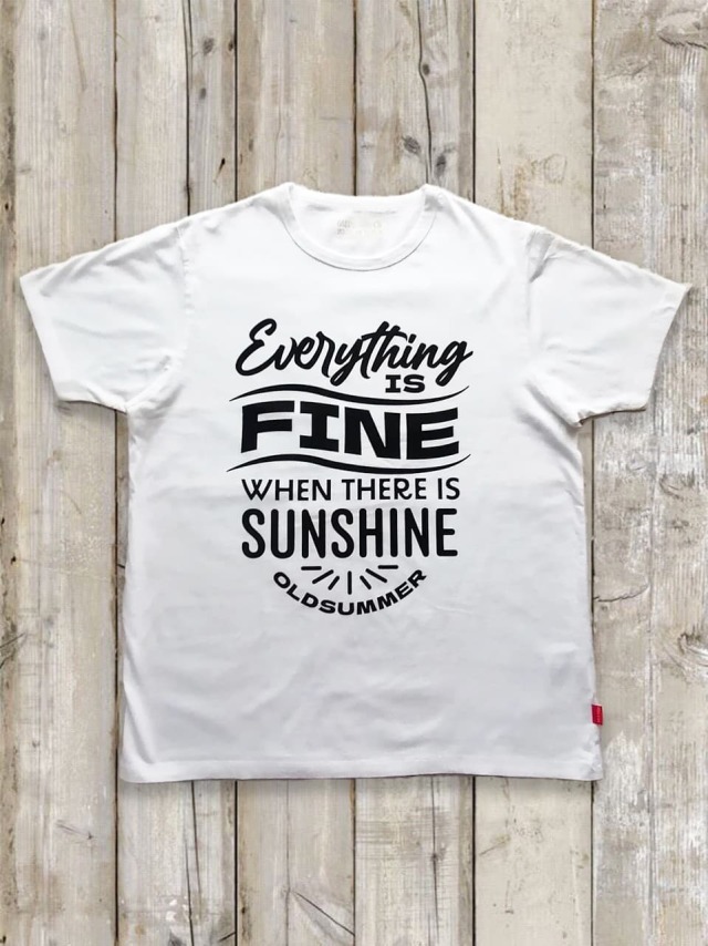 クルーネックTシャツ(Everything IS FINE)