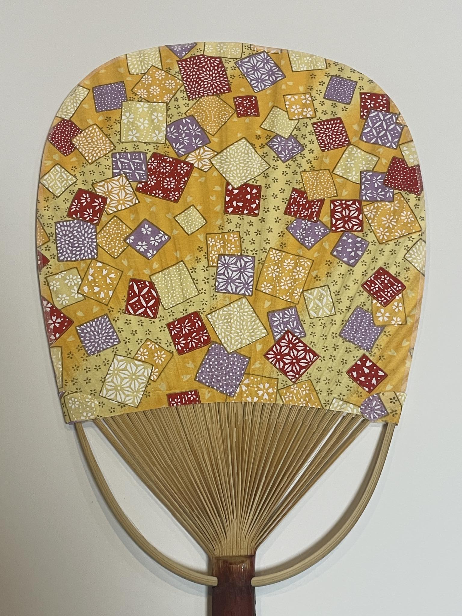 友禅うちわ　黄