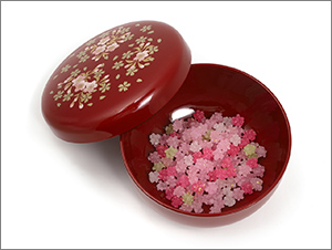 山中漆器 桜づくしボンボニエール ペア – 金沢金箔入りこんぺいとう付き