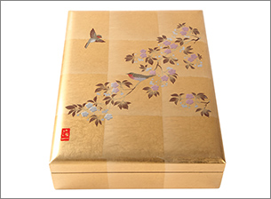 金箔手許箱　花見鳥
