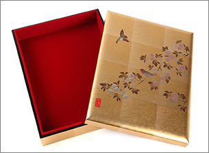 金箔手許箱　花見鳥