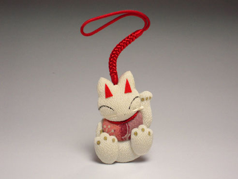 和風携帯ストラップ ちりめん細工 白猫☆日本土産（みやげ）や記念品に
