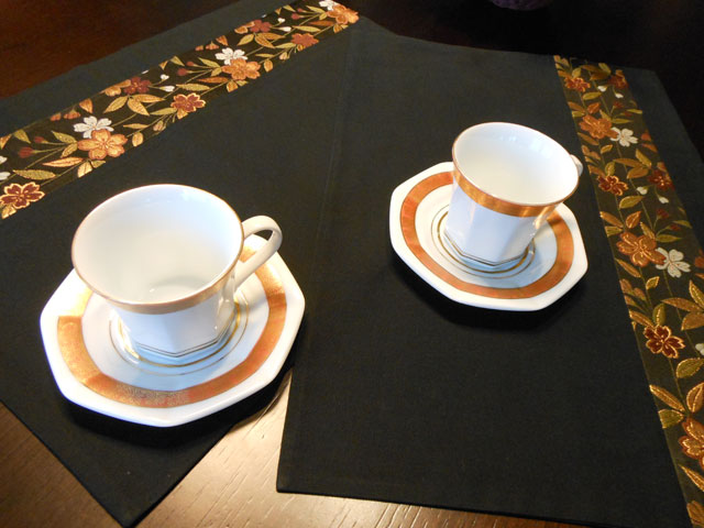 英語説明書付き-金襴ランチョンマット 各種 2枚組☆日本土産（みやげ）に！