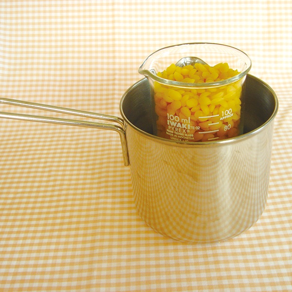 シュトックマー 100%みつろうチップ ナチュラル 1kg｜シュトック