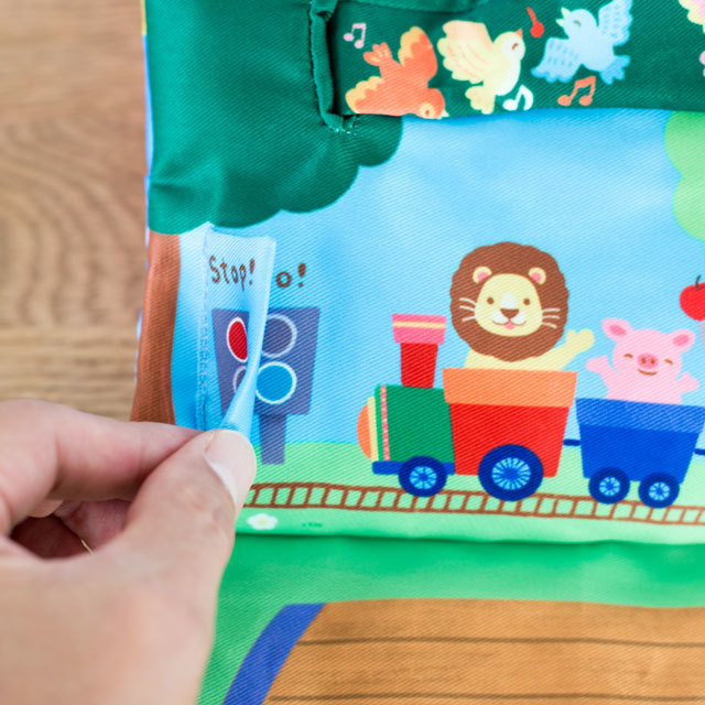 ワンダーランド ふわふわトーイ【エドインター】【ジェニ】【赤ちゃん布絵本】【1歳半~】 シャカシャカページ