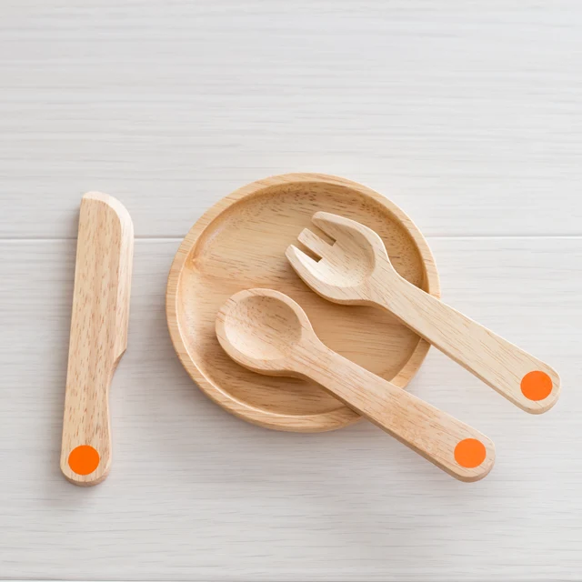 食器4点セット　ままごとおもちゃ