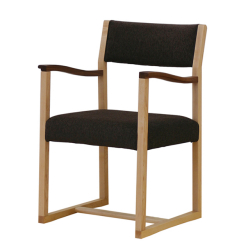 ＨＡＮＮＥ(ハンネ) 無垢 アームチェア ファブリックバック メープル 【送料無料】