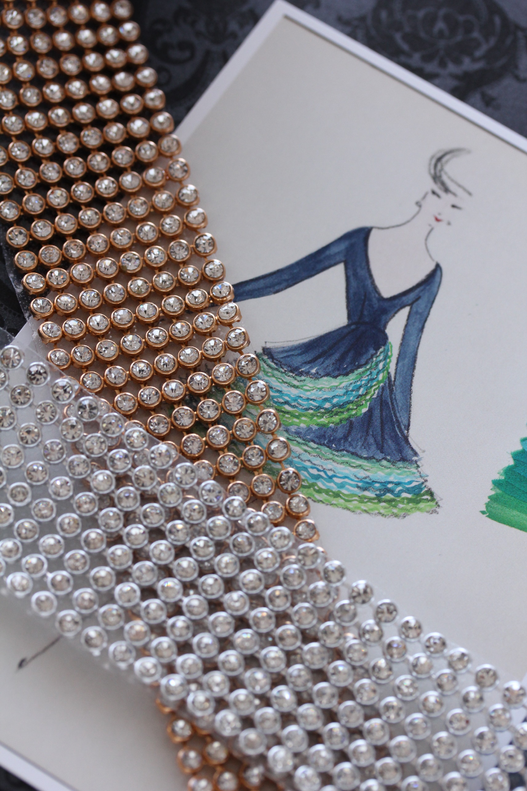 ドイツスペシャルリボン・ビジューリボン（接着シート付）　35ミリ幅