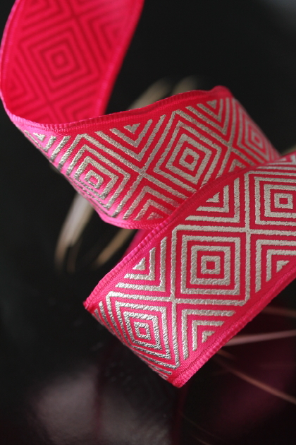 フランス製ワイヤーリボン　Geometric MODERN PINK  25ミリ幅　