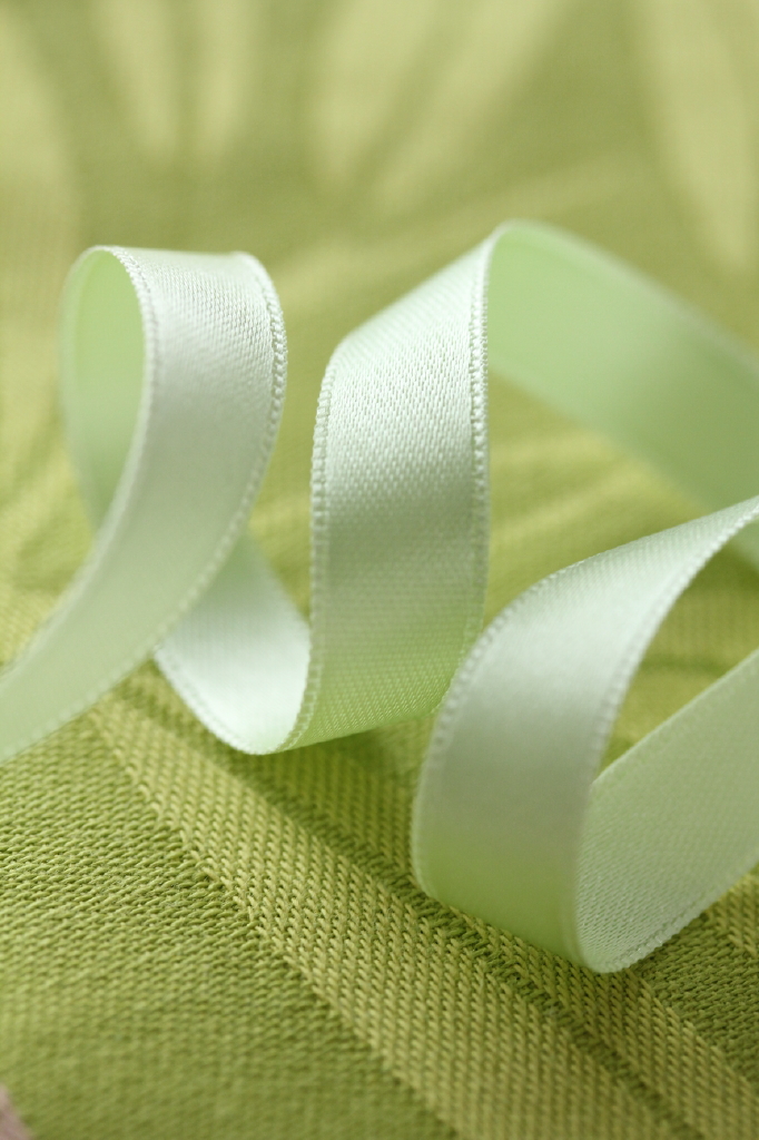フランス製スペシャルリボン・メルティサテン・グラスカラー　10 ミリ幅