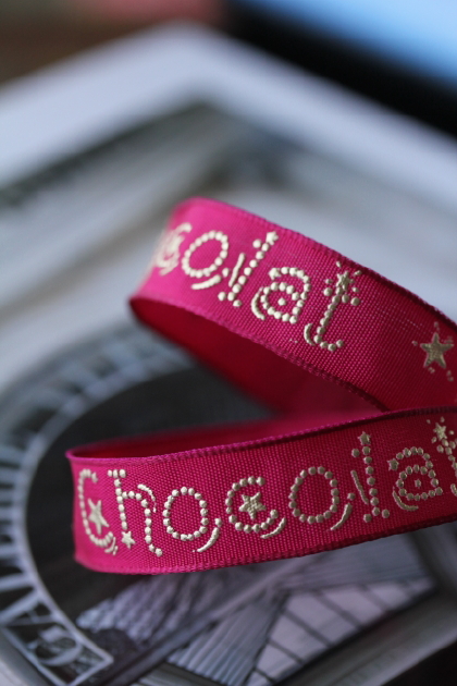 フランス製ワイヤーリボン・クリスマスChocolat フューシャ　15ミリ幅