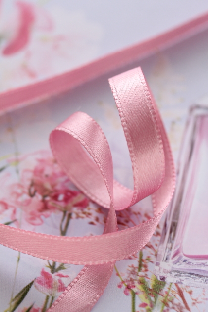 イタリア製サテンリボン トレンドピンク　10ミリ幅