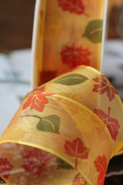 ドイツ製リボン　Autumn leaves  40ミリ幅　