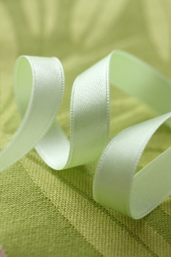 フランス製スペシャルリボン・メルティサテン・グラスカラー　10 ミリ幅