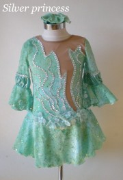 送料無料★TNG73★フルオーダー★大会用フィギュアスケートコスチューム★