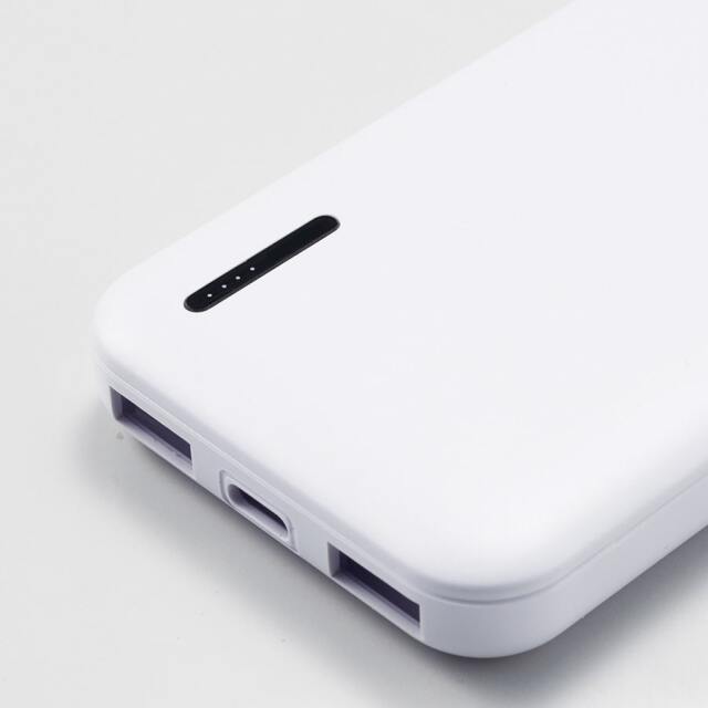 スマートモバイルチャージャー4000 Type-C対応