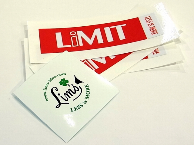 LESS is MORE レスイズモア 「2017ステッカー」