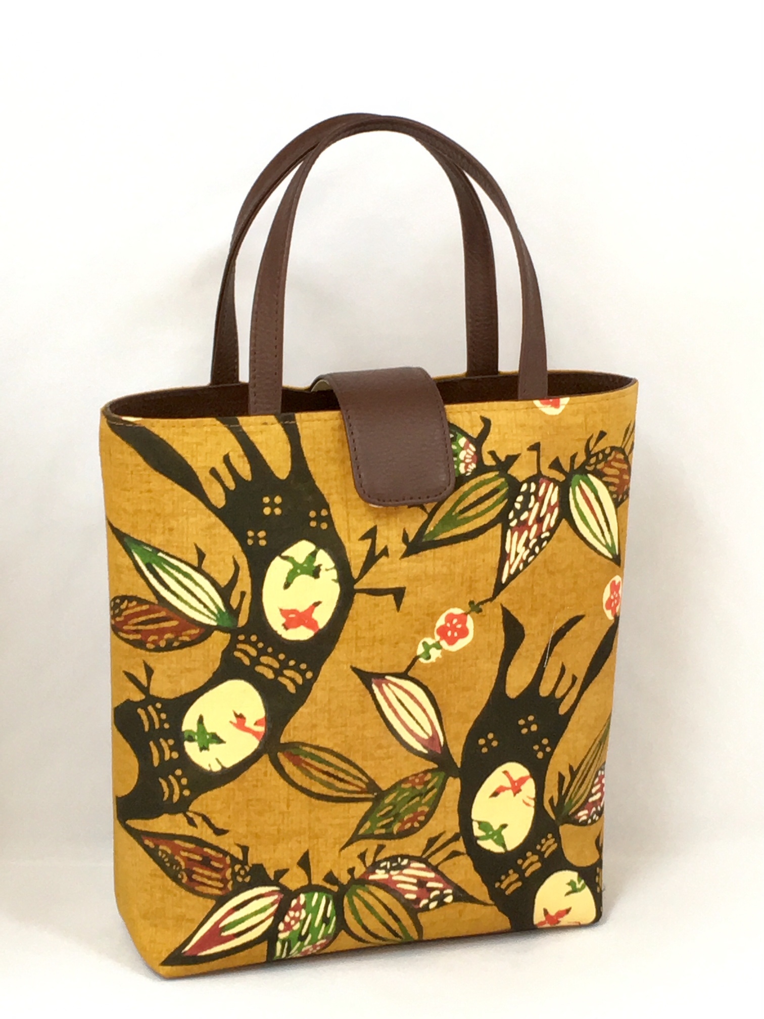 1048B ベロ付き手提げ　革付属使用