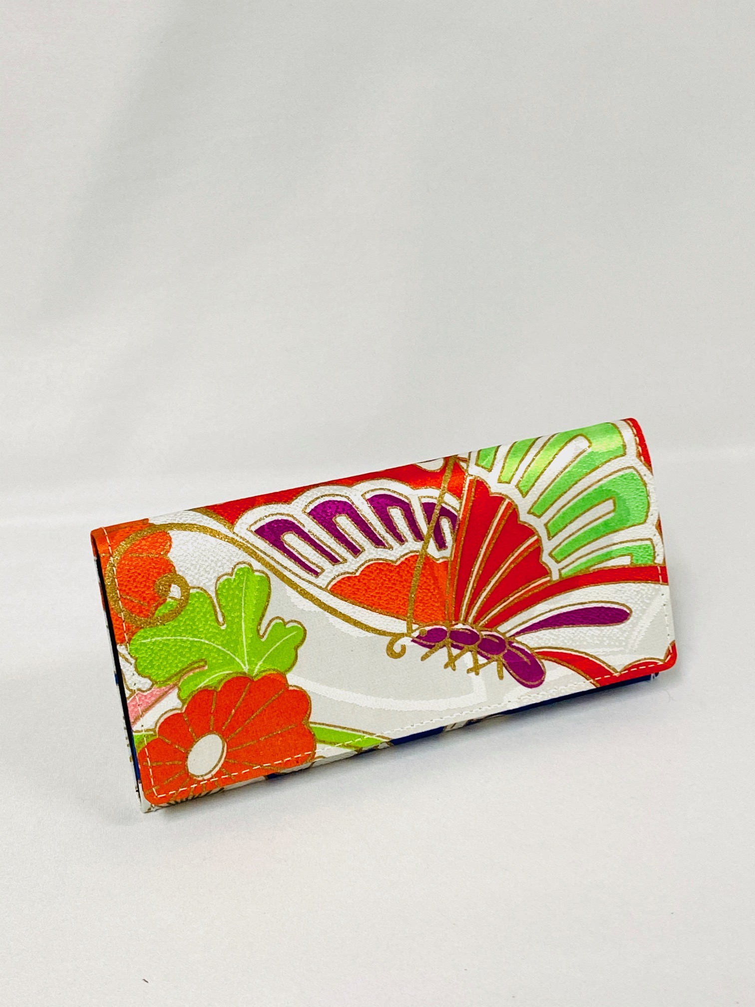 300 ファスナー式　小銭入れ・カード入れ付き札入れ　革付属使用