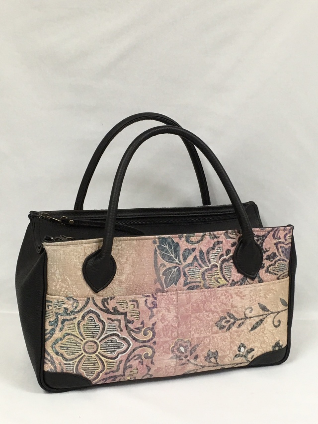 707B 横長天Wファスナー両面ポケット付き手提げ　革付属使用