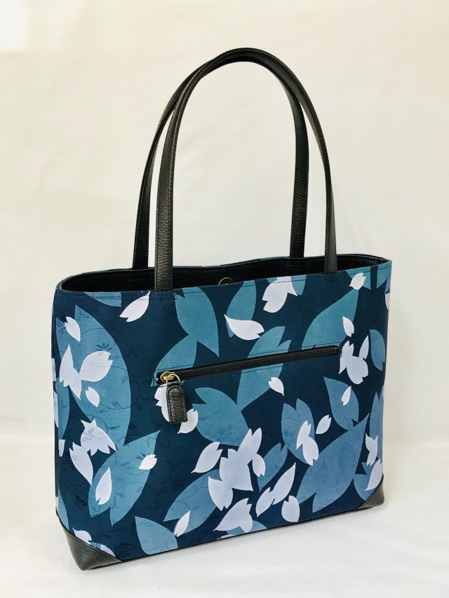 No.735大型横長トートバッグ 革付属使用 リメイク・オーダーバッグ工房