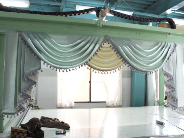 送料無料 上飾りスワッグバランス メーカーカタログの生地品番から注文