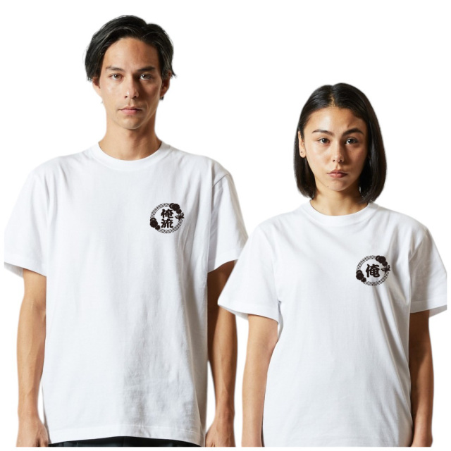 【 創業年 誕生日 名前を入れられる】帆前掛け風 花結び和柄 名入れtシャツ 商店風Tシャツ 両面プリント　プレゼント　着用イメージ