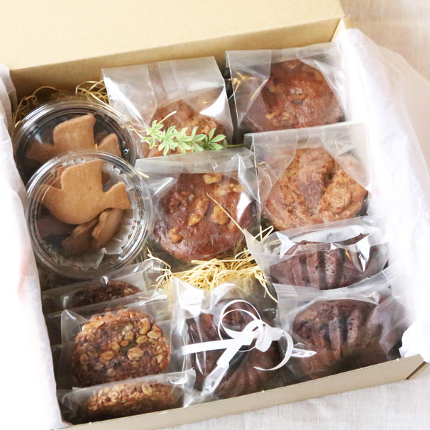【 体にやさしい焼き菓子(ヘルシースイーツ)の詰合せ　大BOX 】※SOKOの皮まで食べられるレモン使用。非加熱、無農薬ロンガンはちみつ使用。　次回お届け日:11月24日(土)地域によっては25日のお届けとなります。