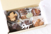 【 体にやさしい焼き菓子(ヘルシースイーツ)の詰合せ　小BOX 】※SOKOの皮まで食べられるレモン使用。非加熱、無農薬ロンガンはちみつ使用。　次回お届け日:11月24日(土)地域によっては25日のお届けとなります。