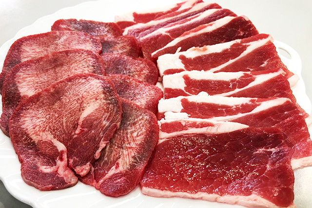 焼肉セット 牛バラ&牛タン:計300g オーストラリア産牛バラ焼肉用200g+アイルランド産牛タンスライス焼肉用100g(真空パック冷凍)