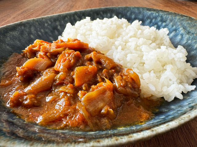 赤い野菜カレー
